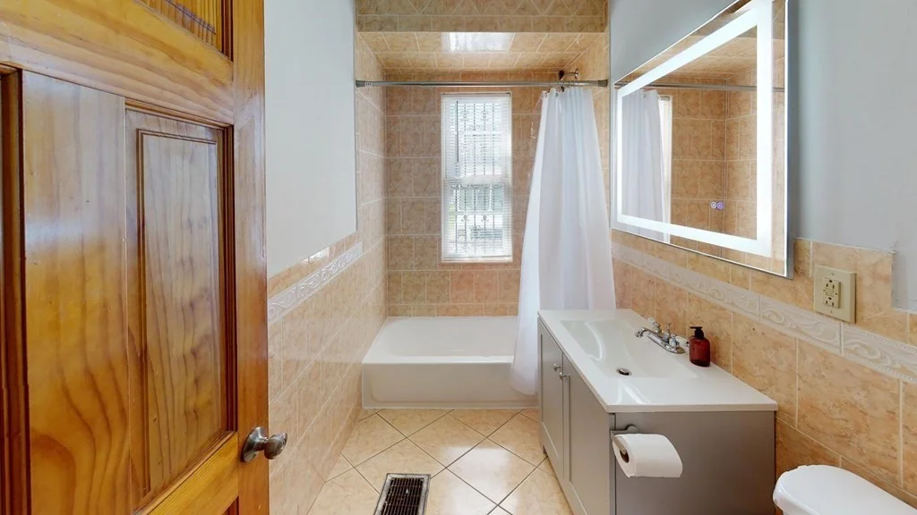 3 bed, 1 bath apartment for rent at 6 Cawfield Unit 1, Boston — photo 14 of 16