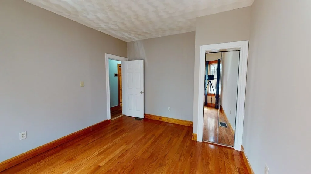 3 bed, 1 bath apartment for rent at 6 Cawfield Unit 1, Boston — photo 8 of 16