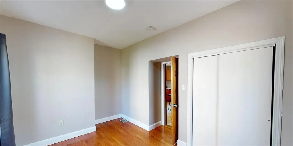 3 bed, 1 bath apartment for rent at 6 Cawfield Unit 3, Dorchester — photo 7 of 9