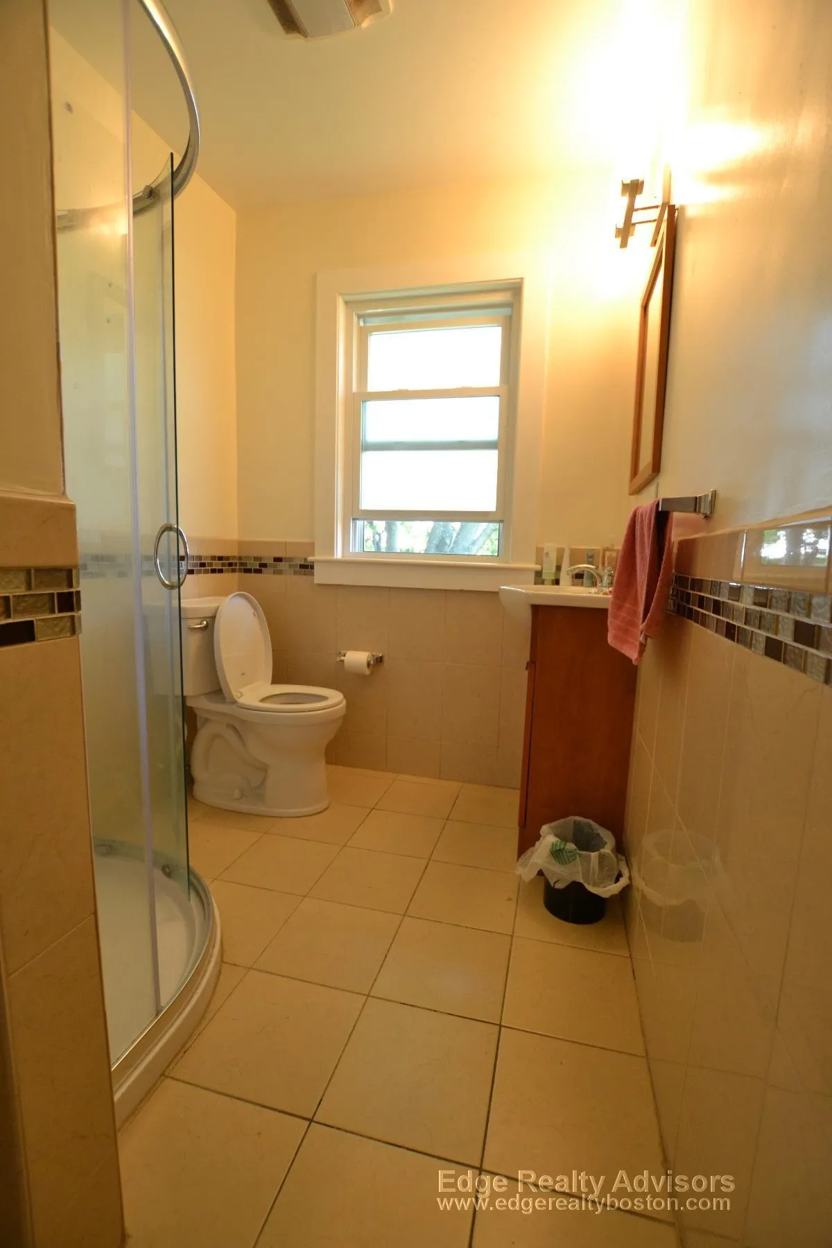 4 bed, 2 bath apartment for rent at 6 Cenacle Rd Unit 1, Brighton — photo 4 of 11