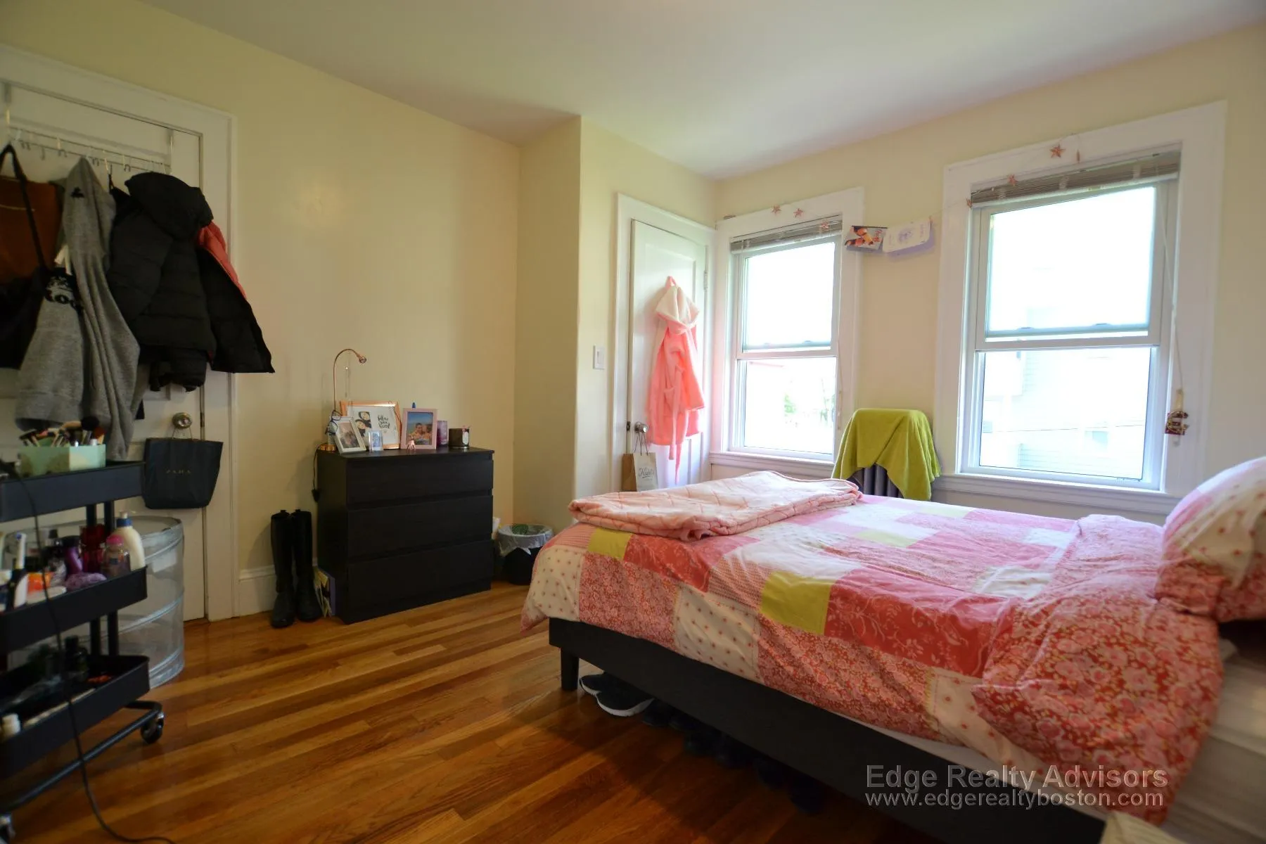 4 bed, 2 bath apartment for rent at 6 Cenacle Rd Unit 1, Brighton — photo 8 of 11