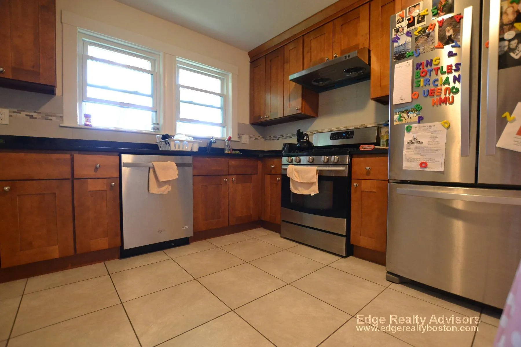 4 bed, 2 bath apartment for rent at 6 Cenacle Rd Unit 1, Brighton — photo 2 of 11