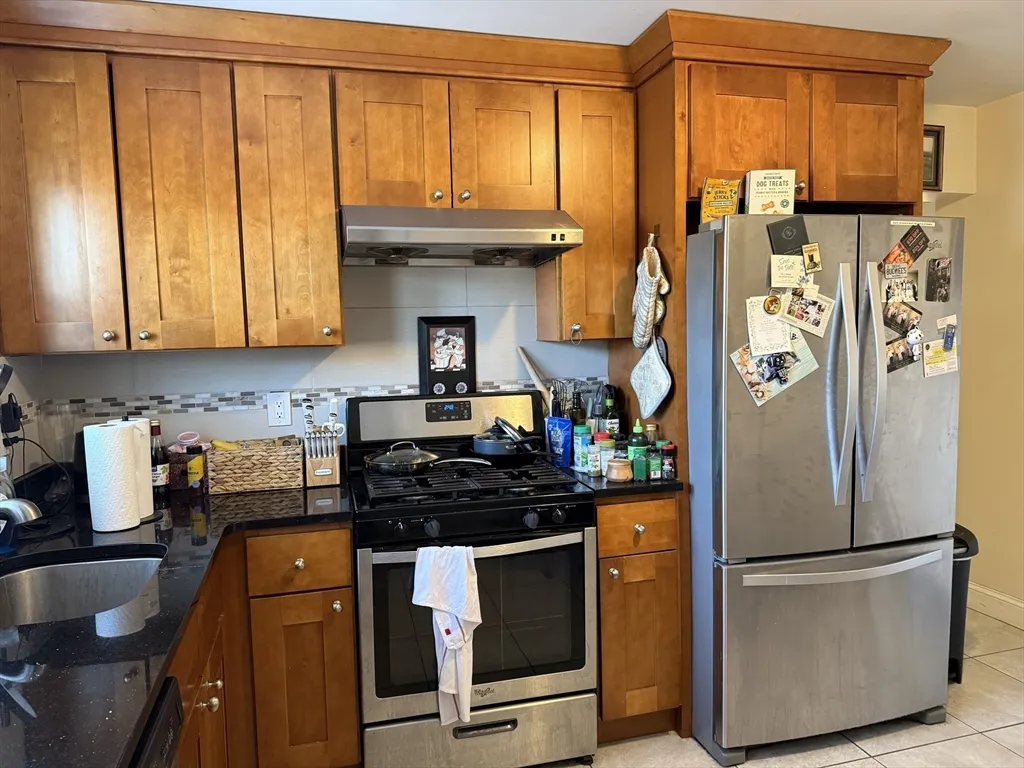 4 bed, 2 bath apartment for rent at 6 Cenacle Rd Unit 2, Brighton — photo 2 of 8