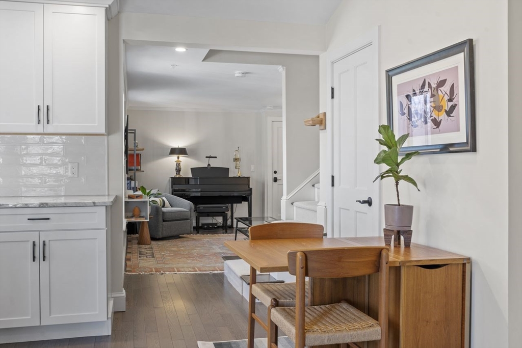2 bed, 1 bath apartment for rent at 6 Center Unit B, Amesbury — photo 18 of 35