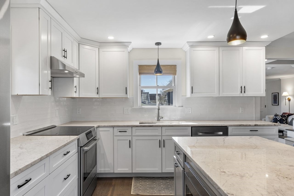2 bed, 1 bath apartment for rent at 6 Center Unit B, Amesbury — photo 15 of 35