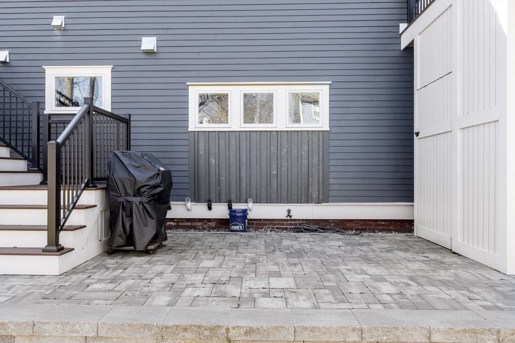 2 bed, 1 bath apartment for rent at 6 Center Unit B, Amesbury — photo 6 of 35