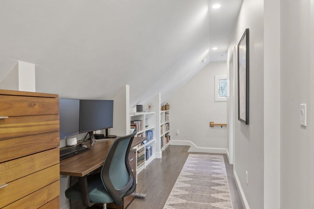 2 bed, 1 bath apartment for rent at 6 Center Unit B, Amesbury — photo 30 of 35