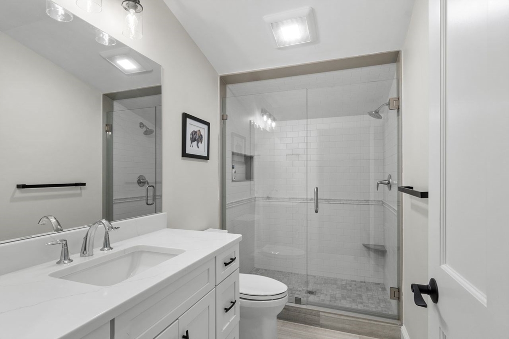 2 bed, 1 bath apartment for rent at 6 Center Unit B, Amesbury — photo 31 of 35
