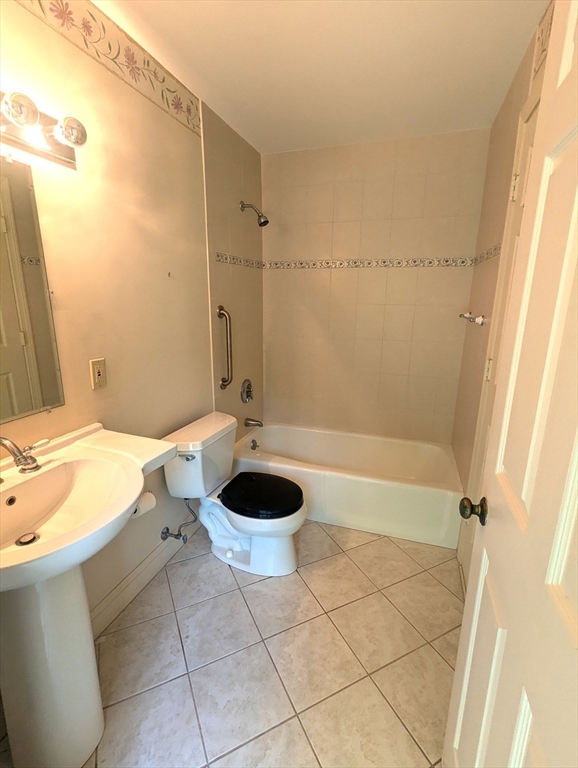 2 bed, 3 bath apartment for rent at 6 Christina Unit 6, Wayland — photo 16 of 19