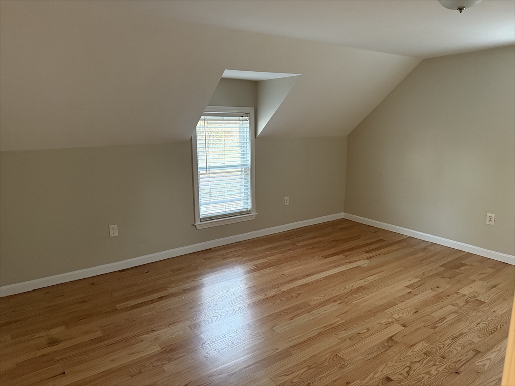 3 bed, 1 bath apartment for rent at 6 Claflin Pl Unit 6, Hopkinton — photo 7 of 11