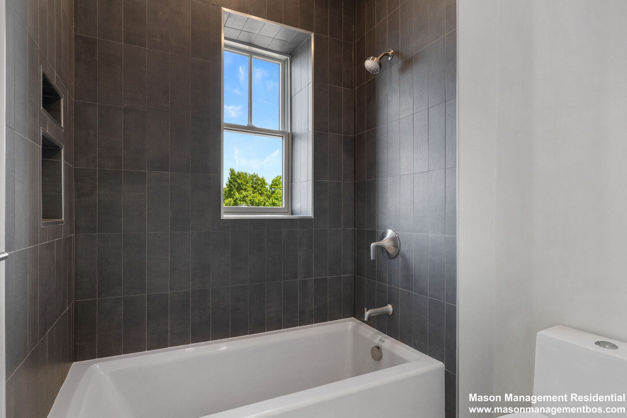 3 bed, 2.5 bath apartment for rent at 6 Claflin Rd Unit 4, Aspinwall Hill — photo 16 of 39