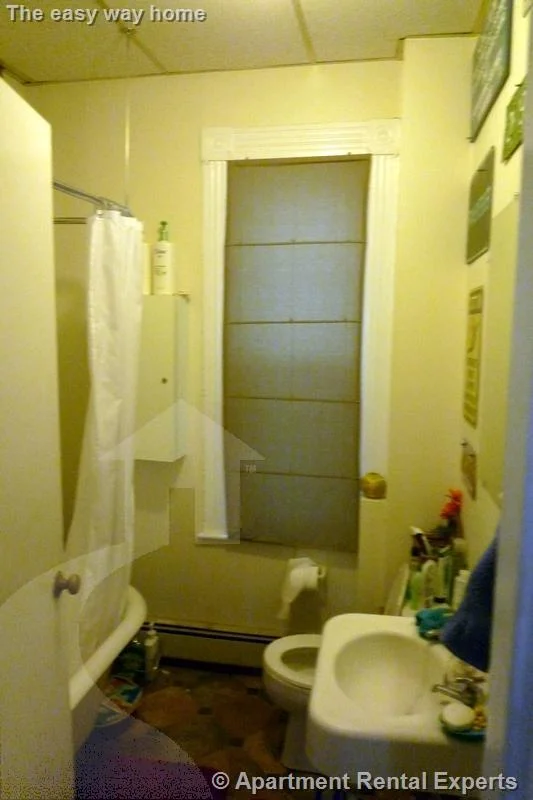 2 bed, 1 bath apartment for rent at 6 Clary St Unit 1, Inman Square — photo 6 of 9