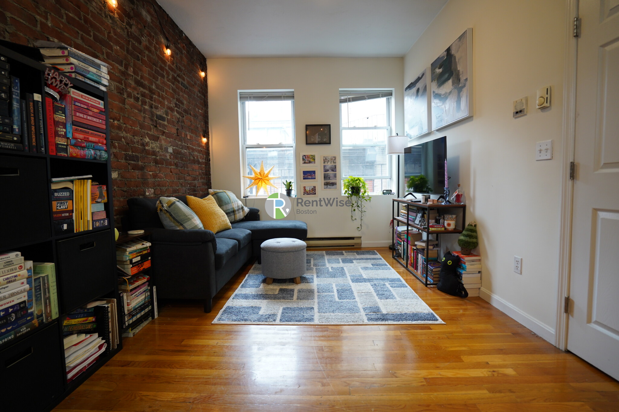 1 bed, 1 bath apartment for rent at 6 Cleveland Pl Unit 13, North End