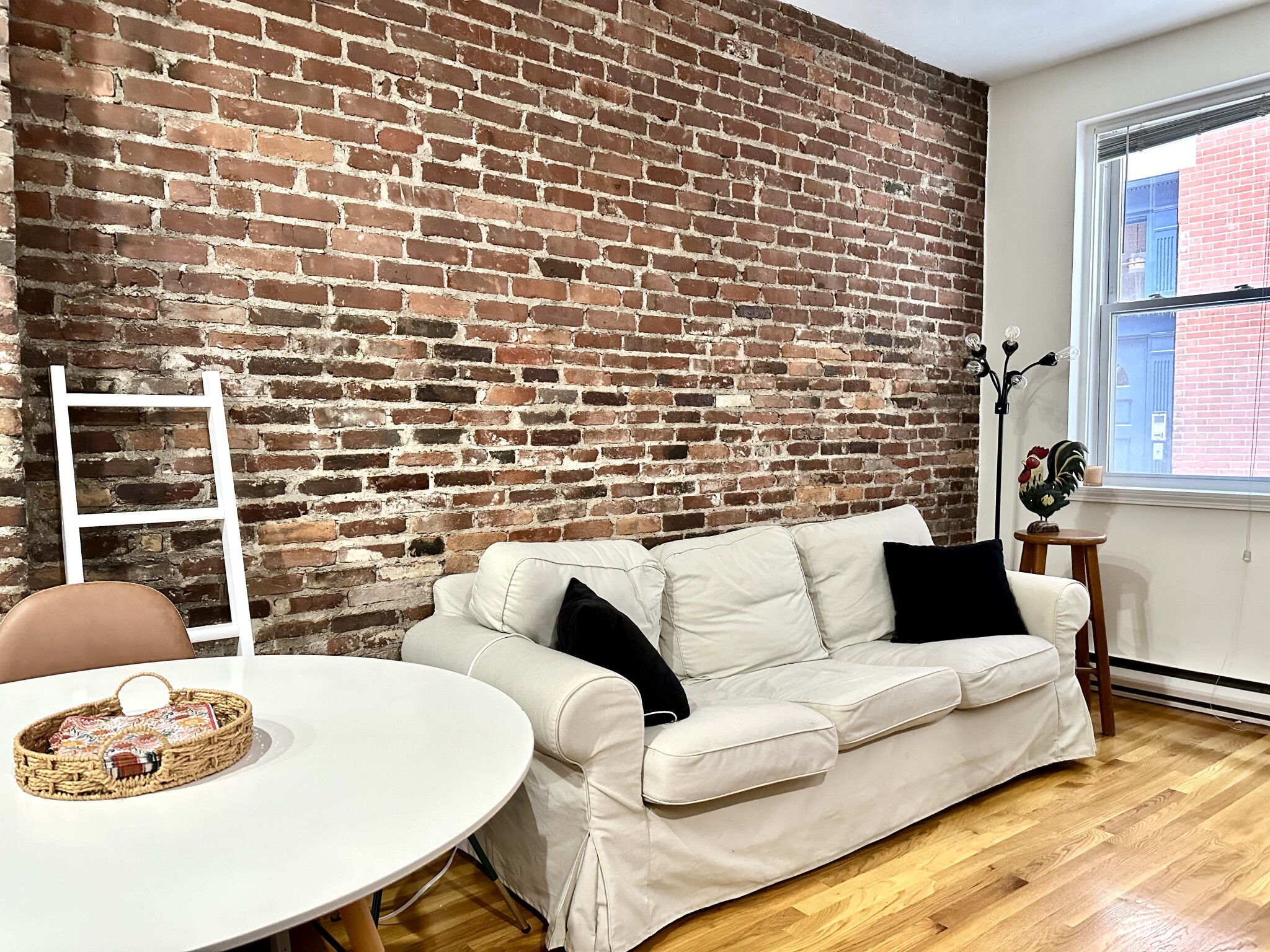 1 bed, 1 bath apartment for rent at 6 Cleveland Pl Unit 13L, North End