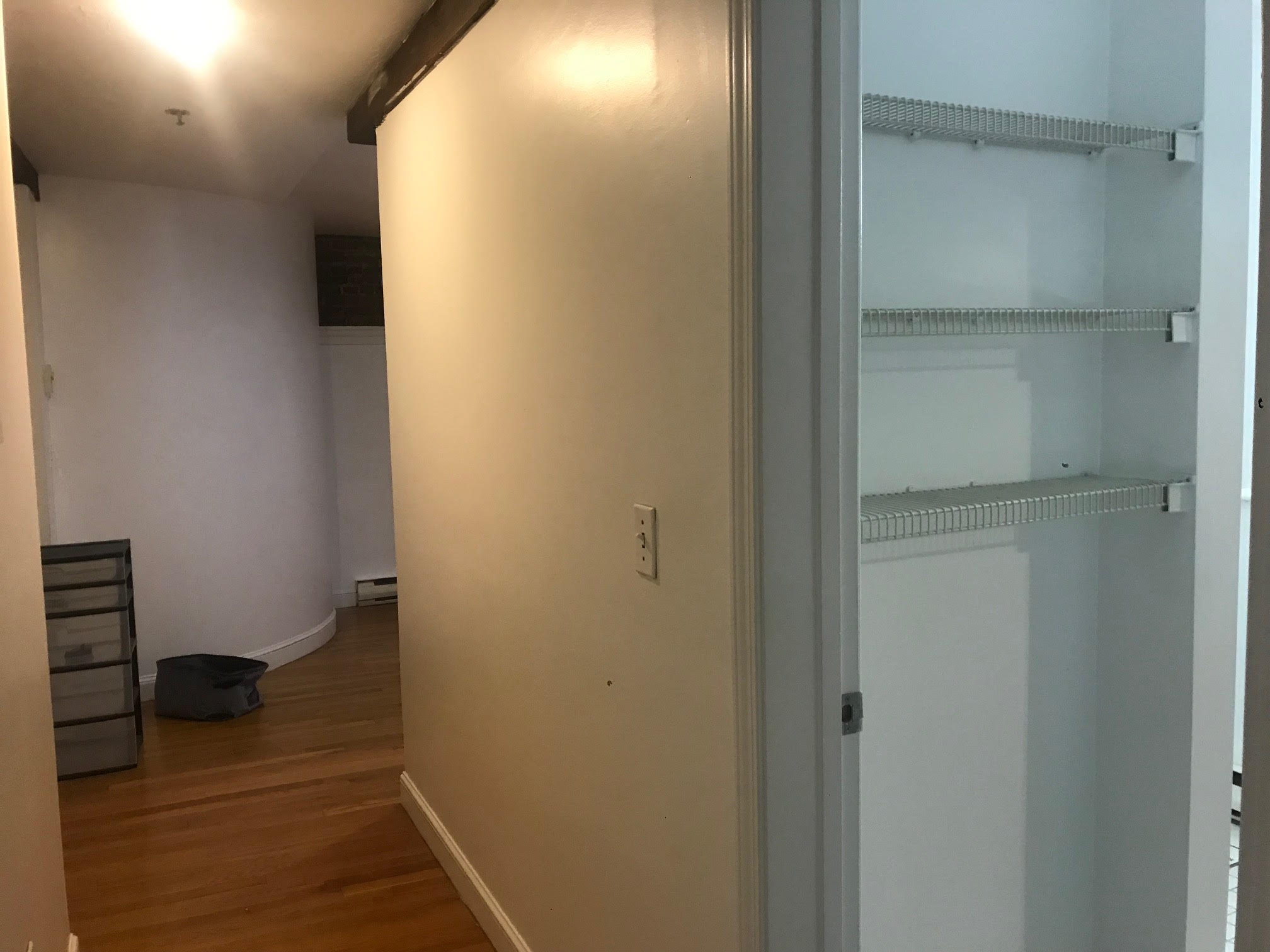 2 bed, 1 bath apartment for rent at 6 Cleveland Pl Unit 2, North End — photo 2 of 23