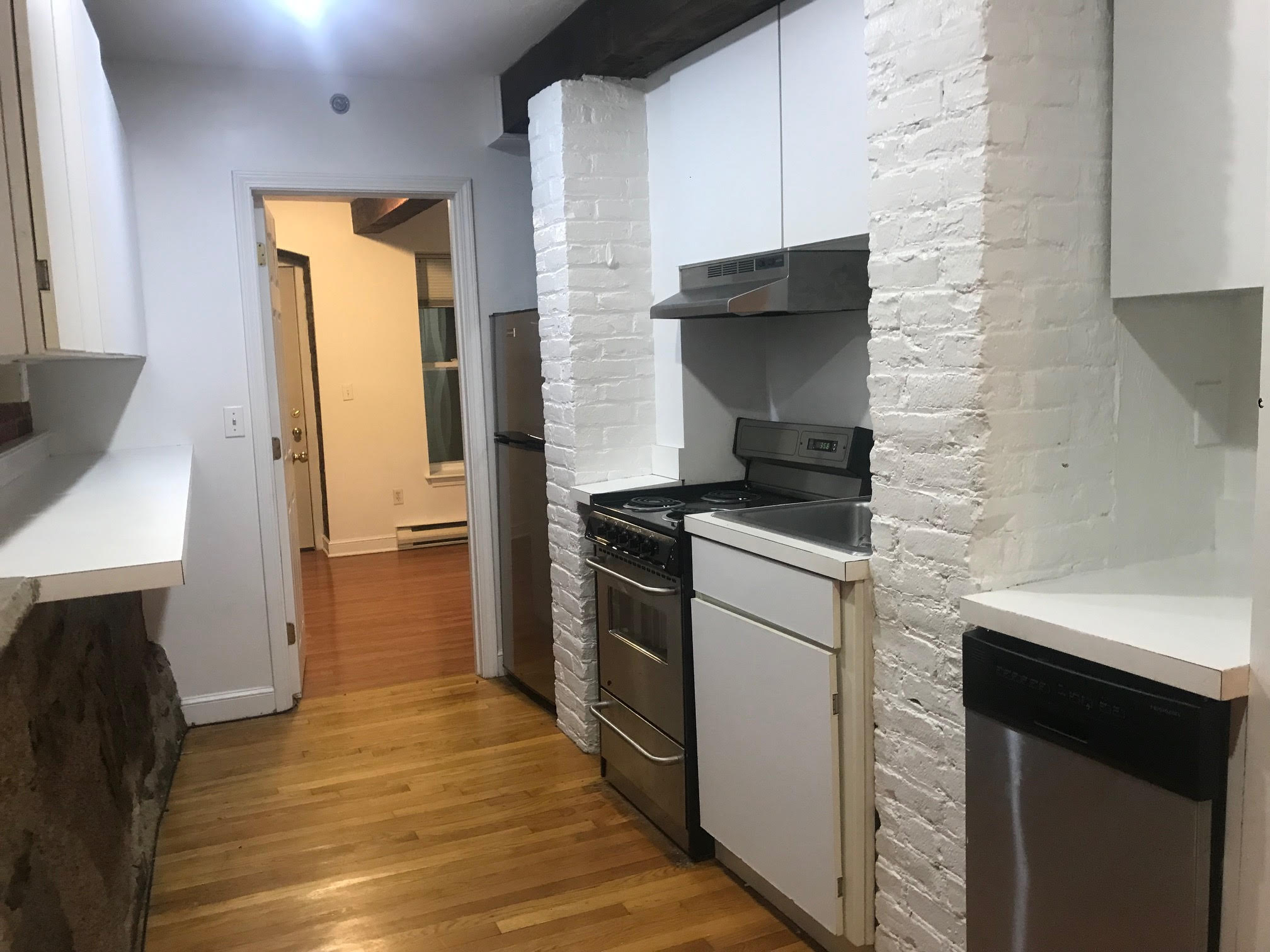 2 bed, 1 bath apartment for rent at 6 Cleveland Pl Unit 2, North End — photo 10 of 23