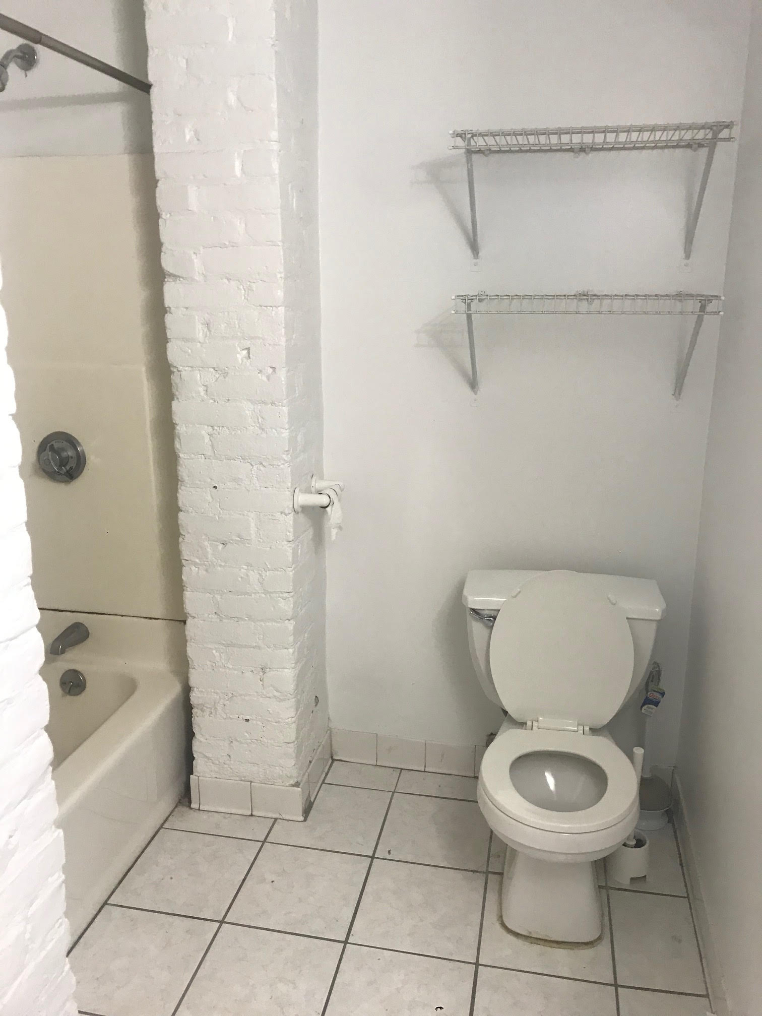 2 bed, 1 bath apartment for rent at 6 Cleveland Pl Unit 2, North End — photo 4 of 23