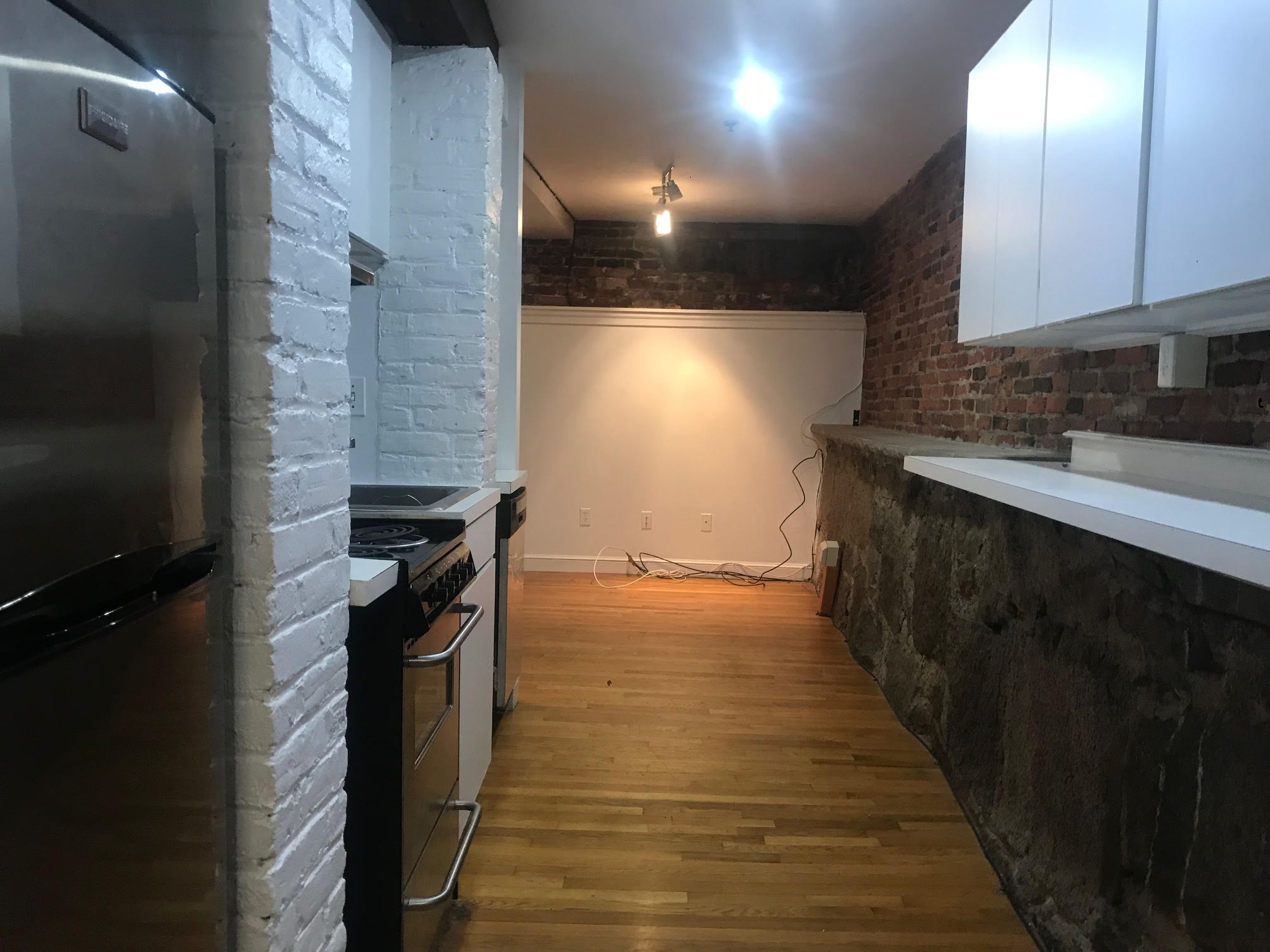 2 bed, 1 bath apartment for rent at 6 Cleveland Pl Unit 2, North End — photo 9 of 23