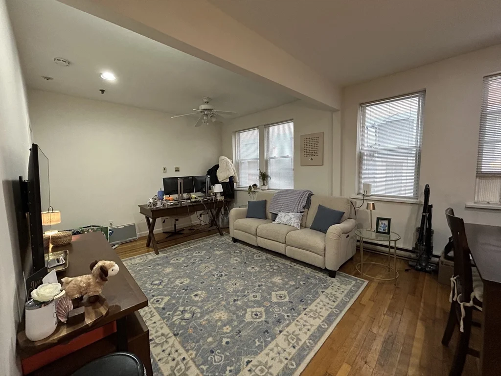 1 bed, 1 bath apartment for rent at 6 Cleveland Pl Unit 4, North End — photo 2 of 7