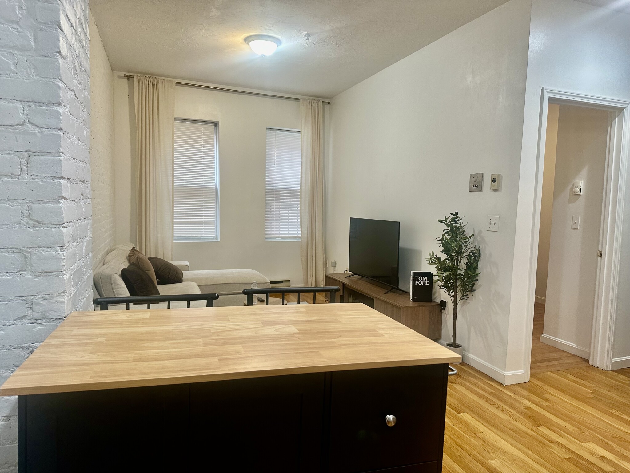 1 bed, 1 bath apartment for rent at 6 Cleveland Pl Unit 7R, North End — photo 7 of 11