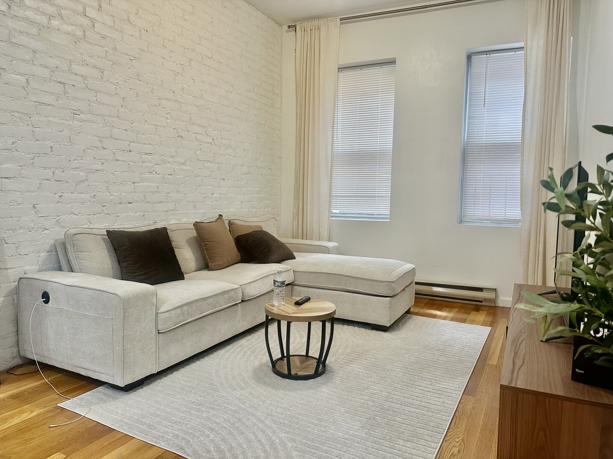 1 bed, 1 bath apartment for rent at 6 Cleveland Pl Unit 7R, North End — photo 8 of 11
