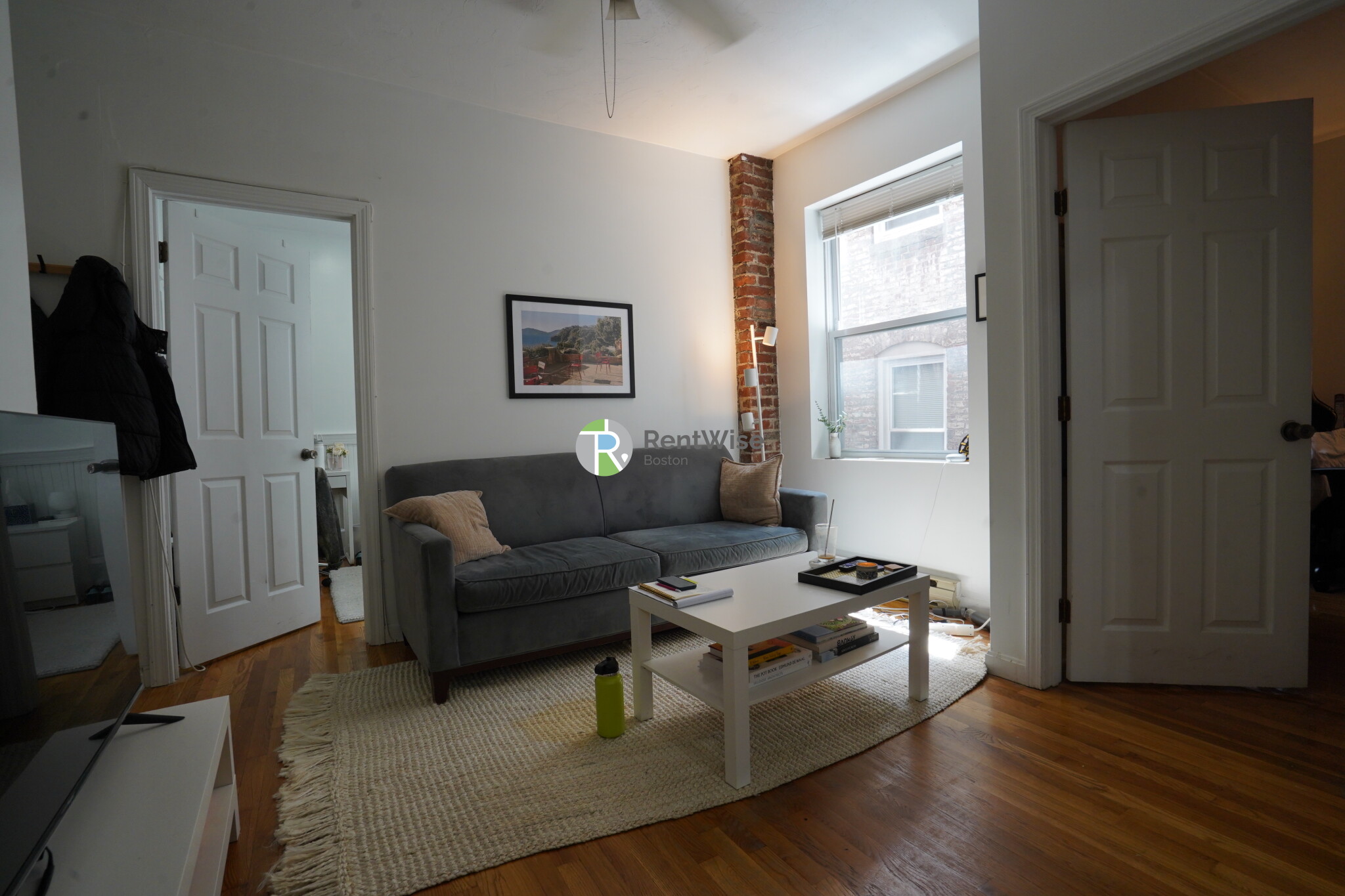 3 bed, 1 bath apartment for rent at 6 Cleveland Pl Unit 8, North End