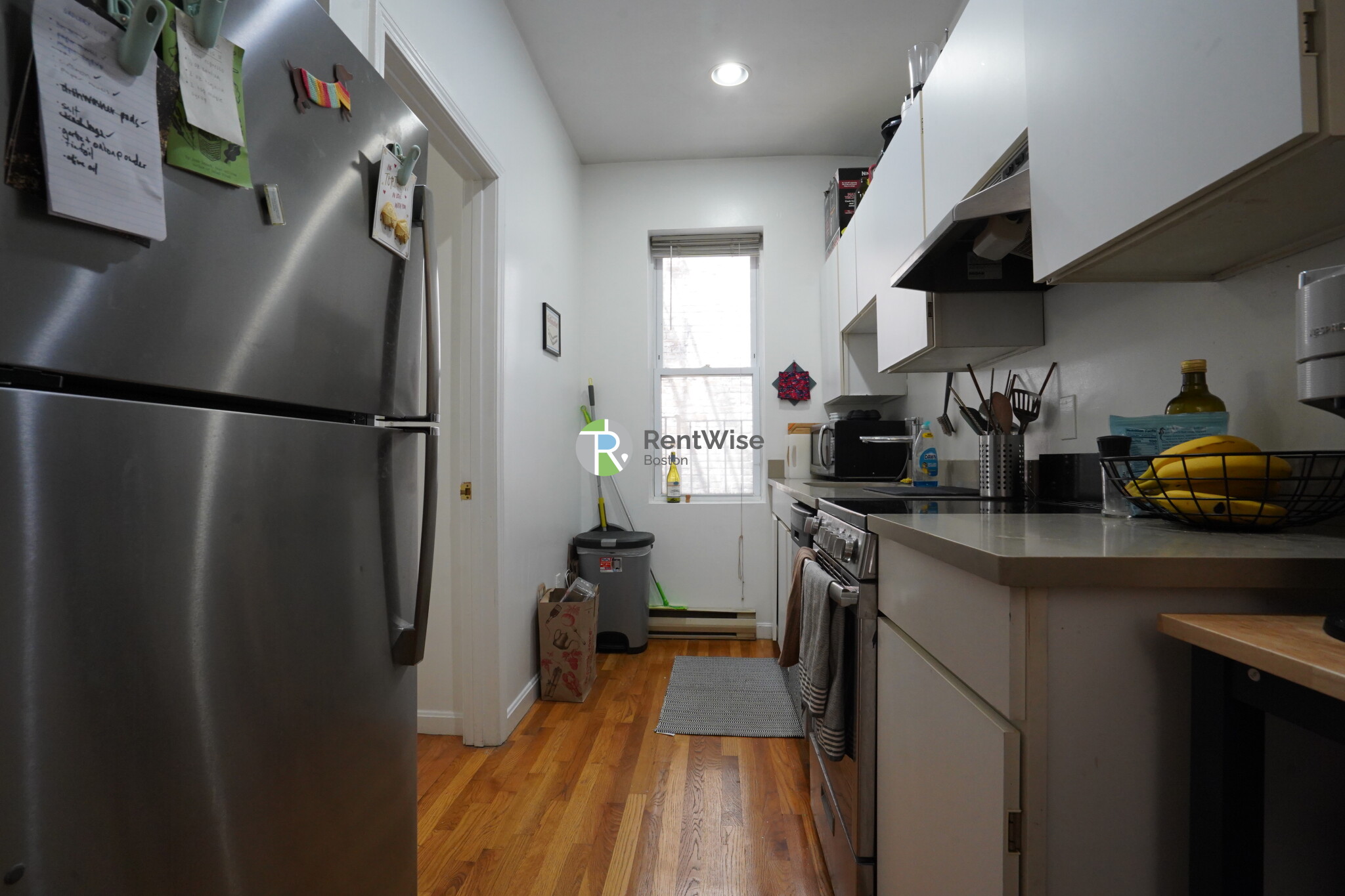 3 bed, 1 bath apartment for rent at 6 Cleveland Pl Unit 8, North End — photo 4 of 20