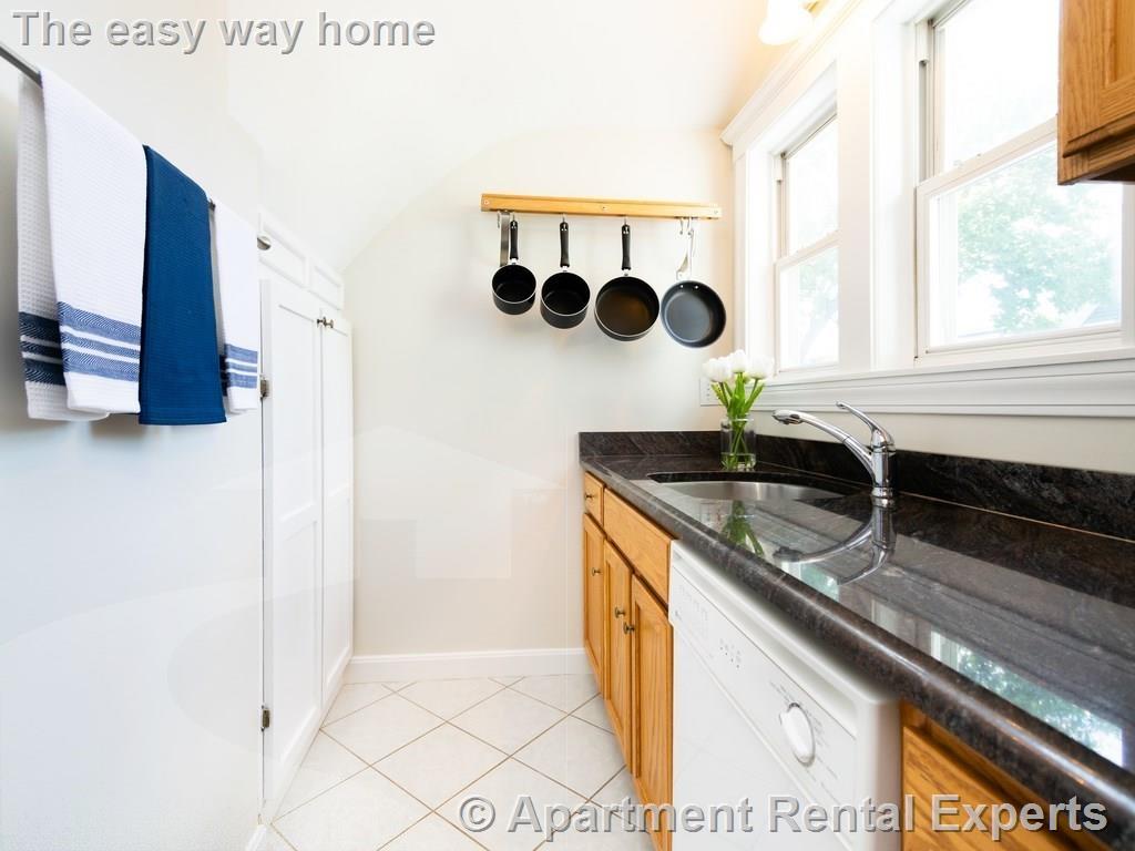 2 bed, 1 bath apartment for rent at 6 Clifton St Unit 2, Davis Square — photo 2 of 20