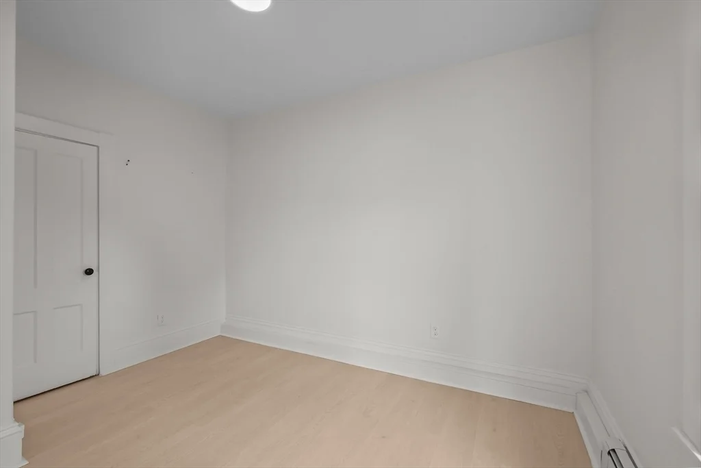 3 bed, 2 bath apartment for rent at 6 Coffin Avenue Ct, New Bedford — photo 23 of 35