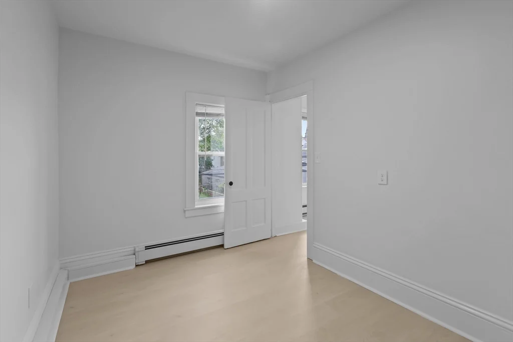 3 bed, 2 bath apartment for rent at 6 Coffin Avenue Ct, New Bedford — photo 14 of 35