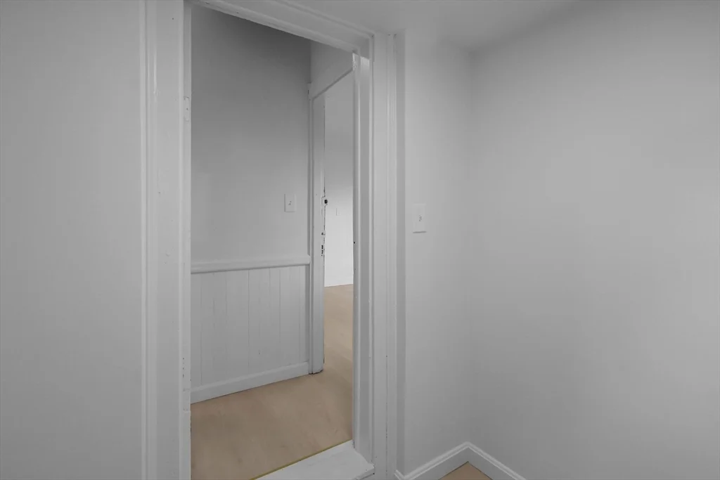 3 bed, 2 bath apartment for rent at 6 Coffin Avenue Ct, New Bedford — photo 10 of 35