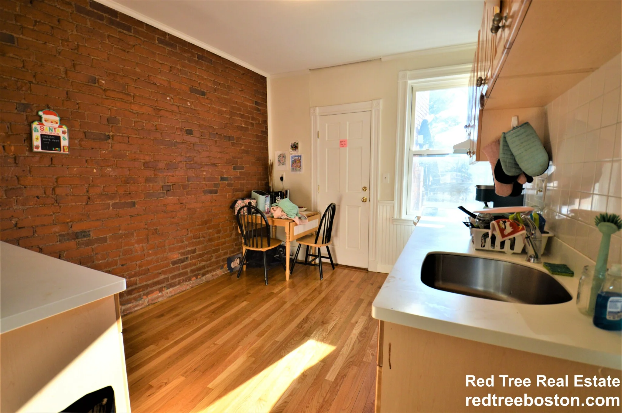 5 bed, 2 bath apartment for rent at 6 Colliston Rd Unit 2, Brighton — photo 4 of 16