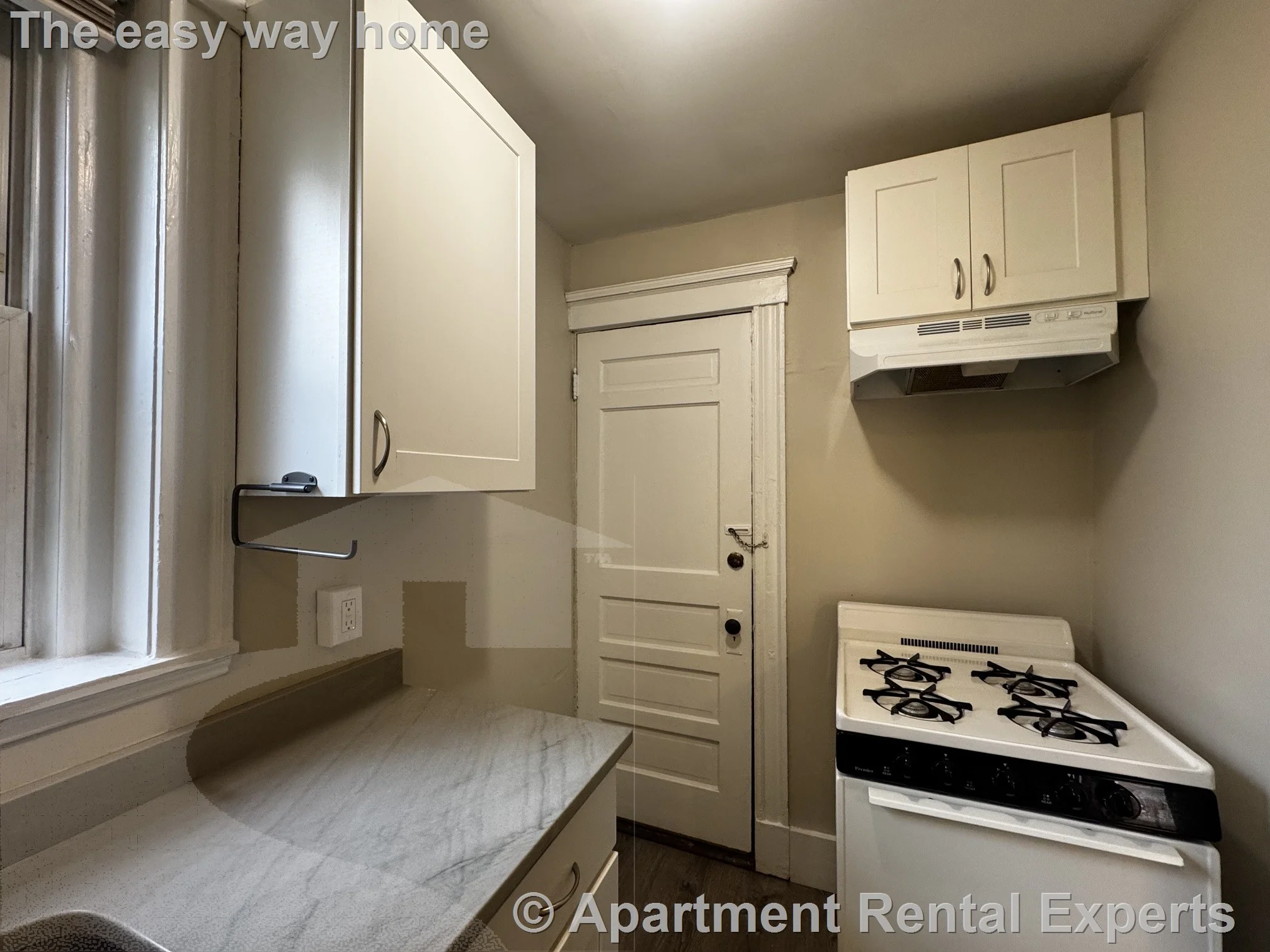 1 bed, 1 bath apartment for rent at 6 Craigie Cir Unit 4, Harvard Square — photo 2 of 11