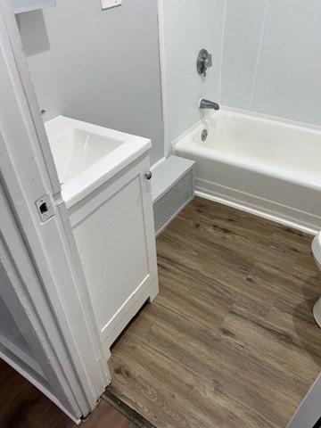 3 bed, 1 bath apartment for rent at 6 Crescent Ave Unit 1, East Providence — photo 5 of 15