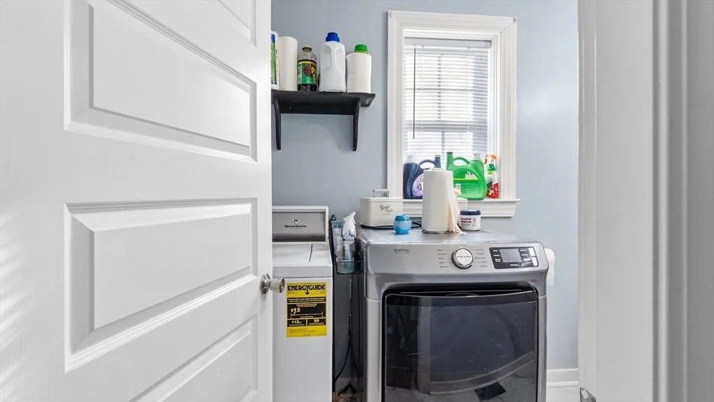 4 bed, 1 bath apartment for rent at 6 Crescent St Unit 6, Whitinsville — photo 6 of 24