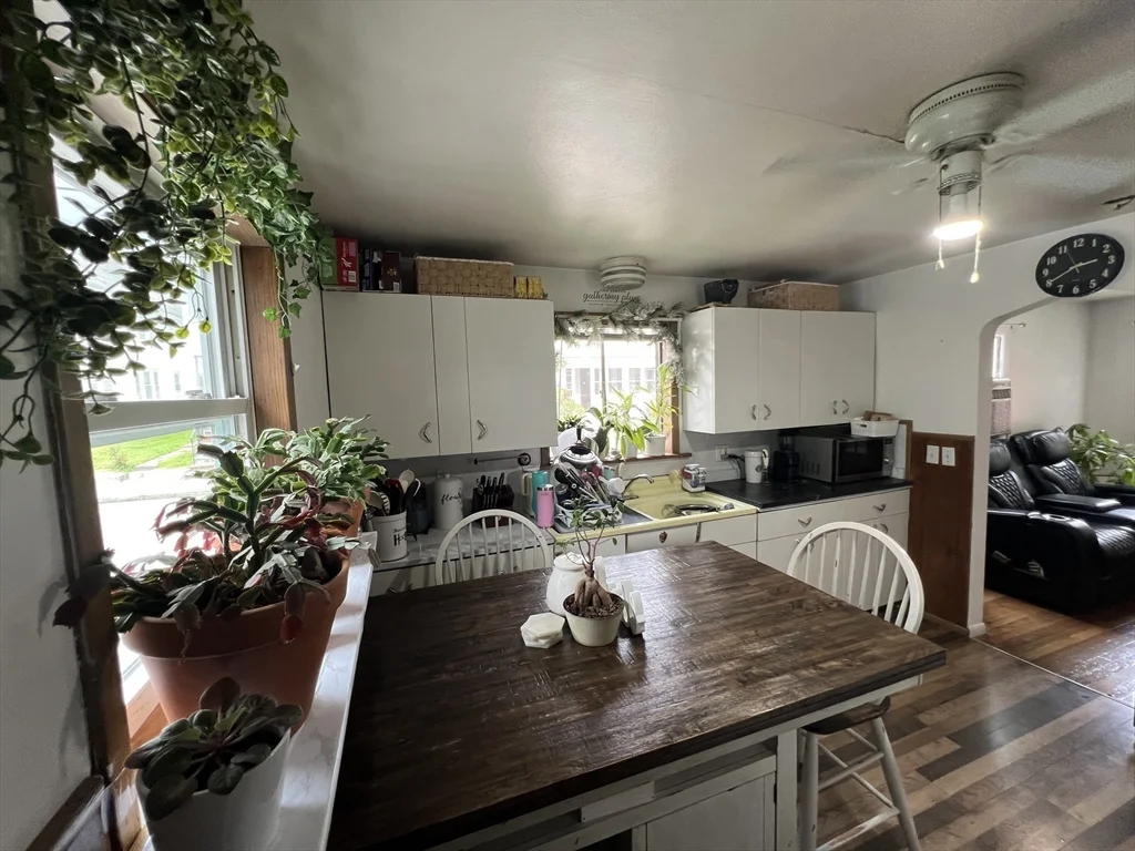 2 bed, 1 bath apartment for rent at 6 Cresthill Rd Unit 6, Brighton — photo 6 of 17