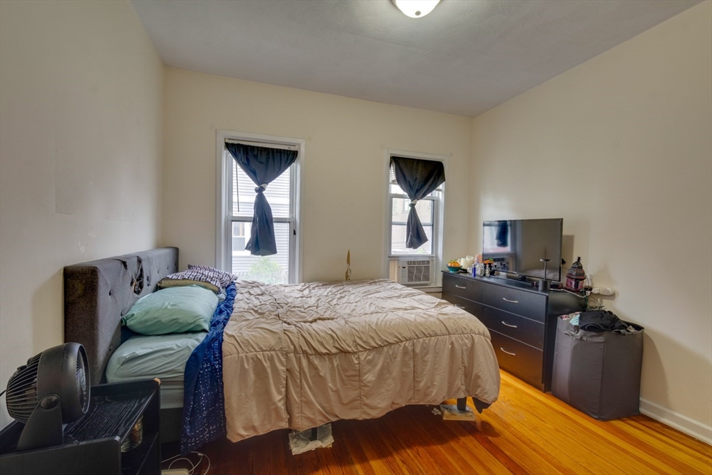 2 bed, 1 bath apartment for rent at 6 Cutter Park Unit 1, Davis Square — photo 8 of 11