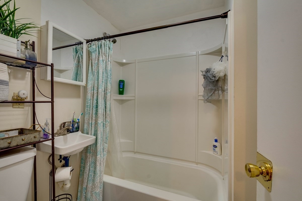 2 bed, 1 bath apartment for rent at 6 Cutter Park Unit 1, Davis Square — photo 10 of 11