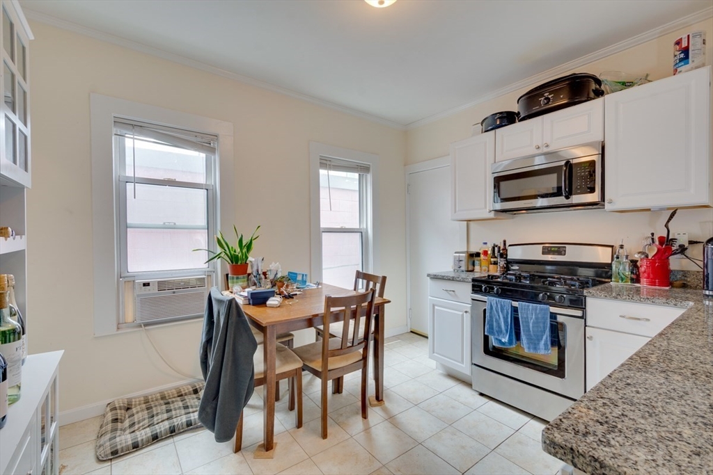 2 bed, 1 bath apartment for rent at 6 Cutter Park Unit 1, Davis Square — photo 6 of 11