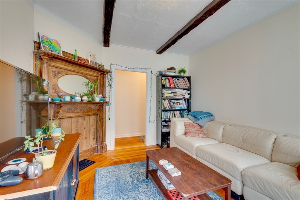 2 bed, 1 bath apartment for rent at 6 Cutter Park Unit 1, Davis Square — photo 2 of 11