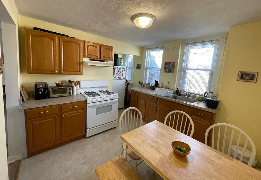 2 bed, 1 bath apartment for rent at 6 Cypress St Unit 4, Spring Hill — photo 1 of 13