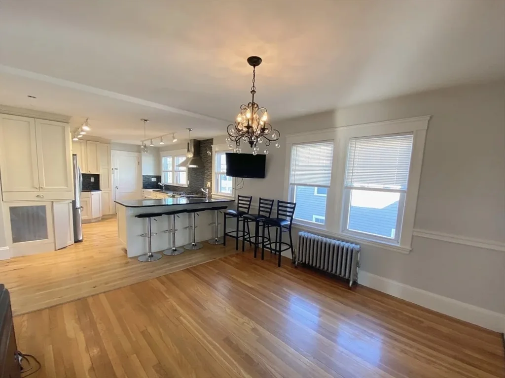 4 bed, 2 bath apartment for rent at 6 Dalton Rd Unit 6, Belmont — photo 6 of 21