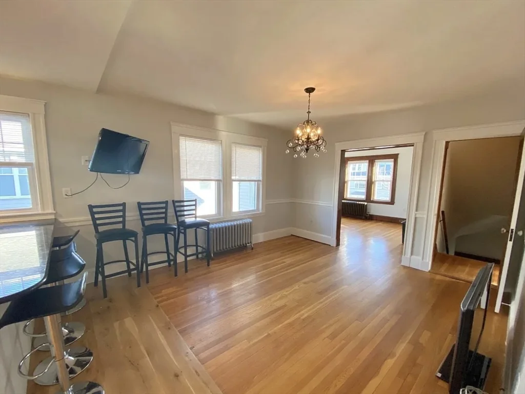 4 bed, 2 bath apartment for rent at 6 Dalton Rd Unit 6, Belmont — photo 7 of 21
