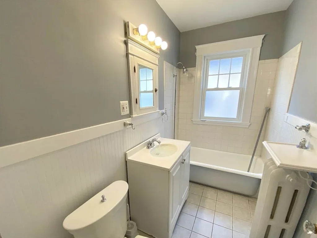 4 bed, 2 bath apartment for rent at 6 Dalton Rd Unit 6, Belmont — photo 19 of 21