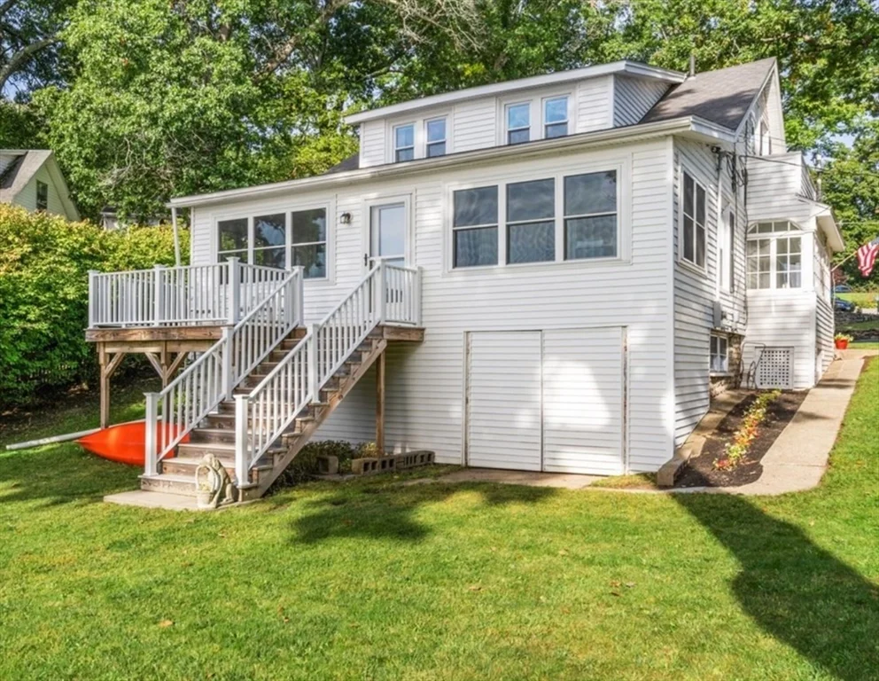 3 bed, 1 bath apartment for rent at 6 Davis Way, Worcester — photo 3 of 39