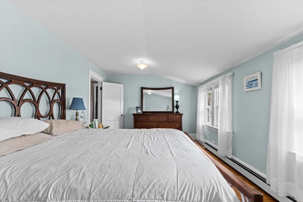 3 bed, 1 bath apartment for rent at 6 Davis Way, Worcester — photo 30 of 39