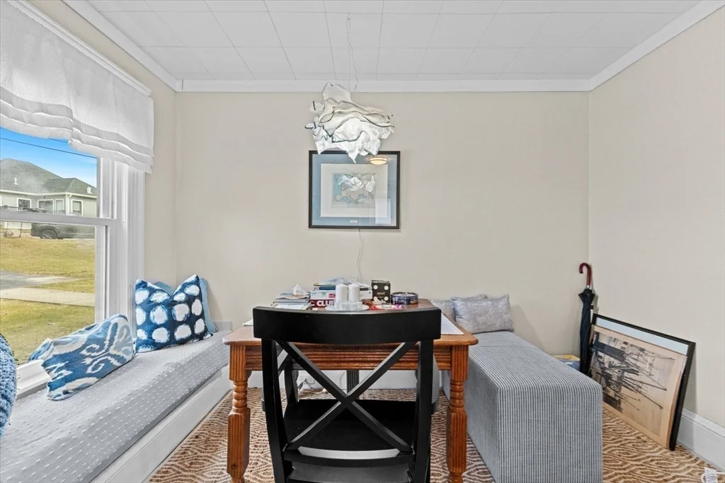 3 bed, 1 bath apartment for rent at 6 Davis Way, Worcester — photo 17 of 39