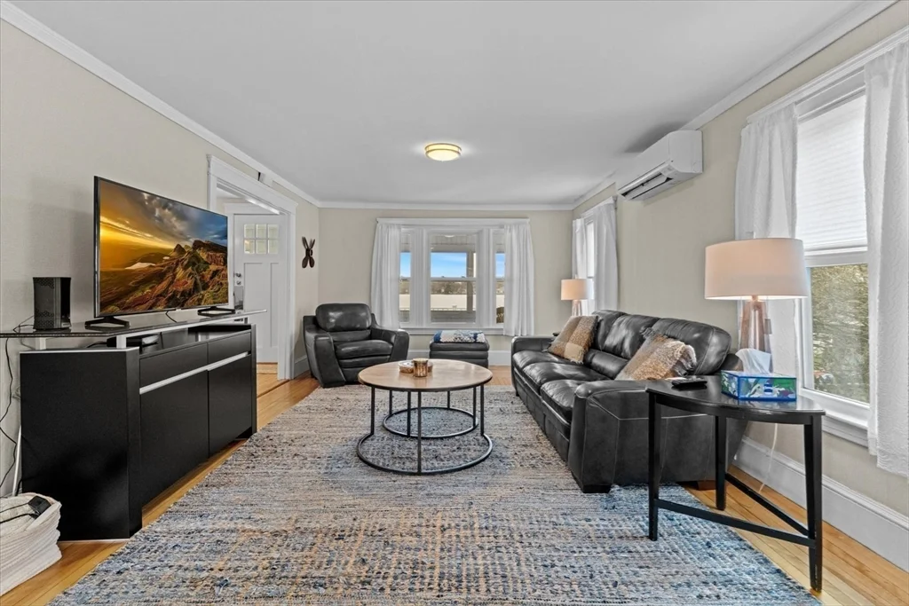 3 bed, 1 bath apartment for rent at 6 Davis Way, Worcester — photo 11 of 39
