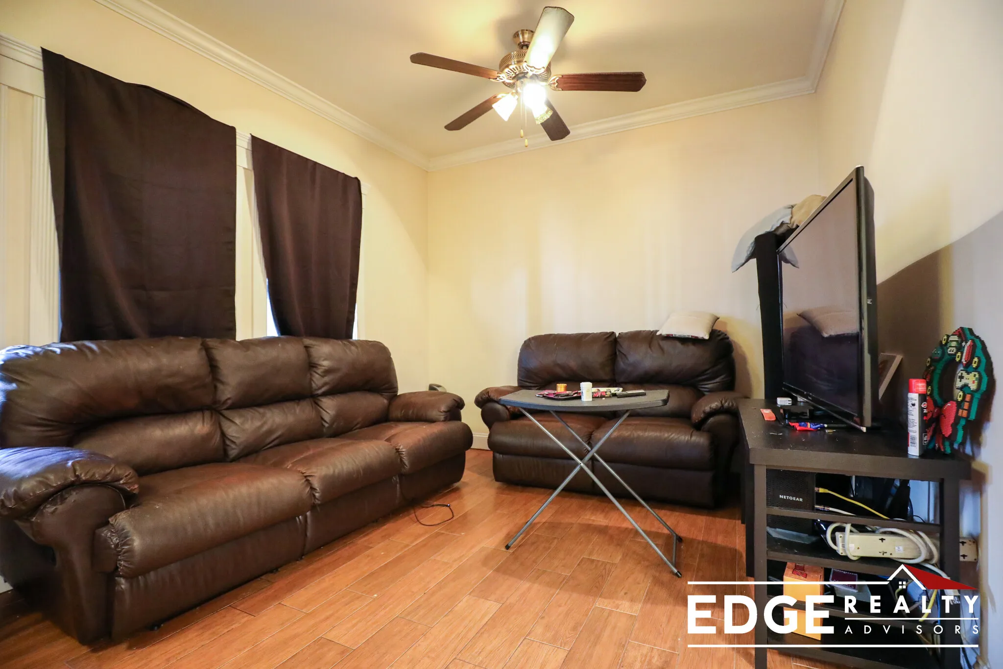 3 bed, 2 bath apartment for rent at 6 Delaware Pl Unit 1, Brighton — photo 2 of 9