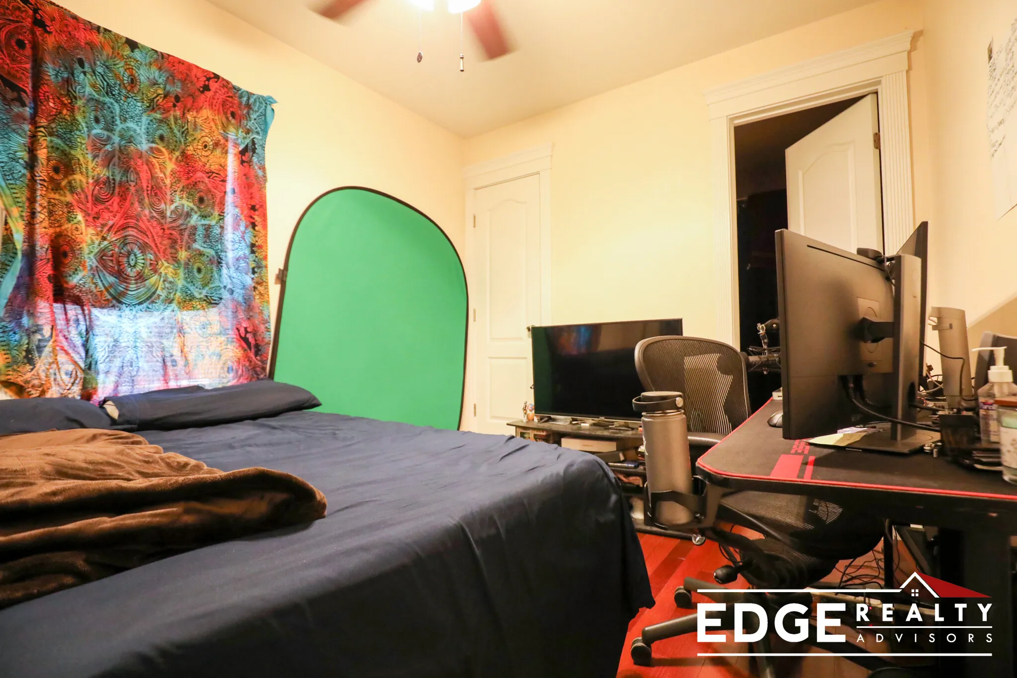 3 bed, 2 bath apartment for rent at 6 Delaware Pl Unit 1, Brighton — photo 5 of 9